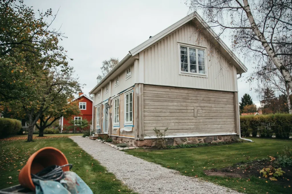 fr n slitna ytor till nytt intryck m leri och renovering som f rvandlar hemmet